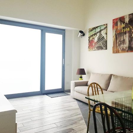 Appartamento Zuretti 53 มิลาน ภายนอก รูปภาพ