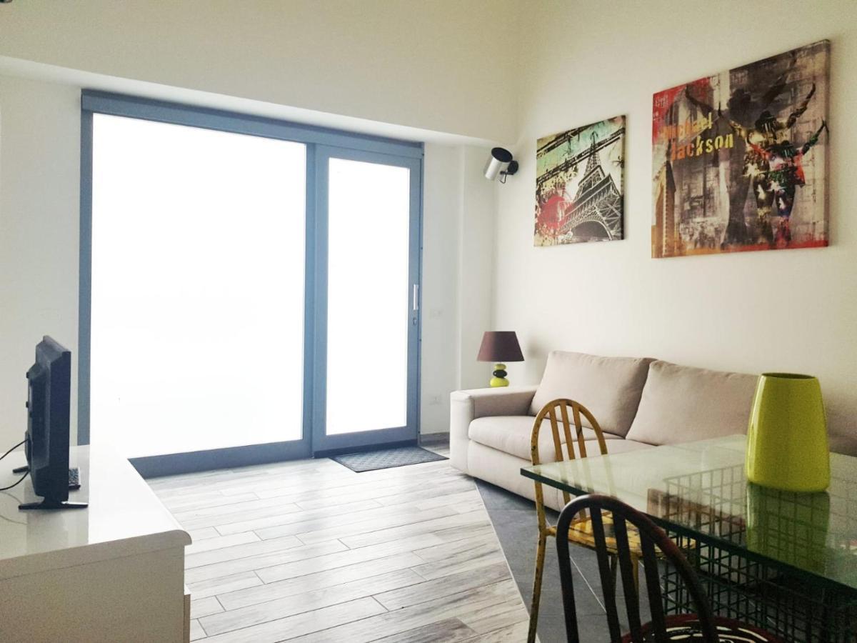 Appartamento Zuretti 53 มิลาน ภายนอก รูปภาพ